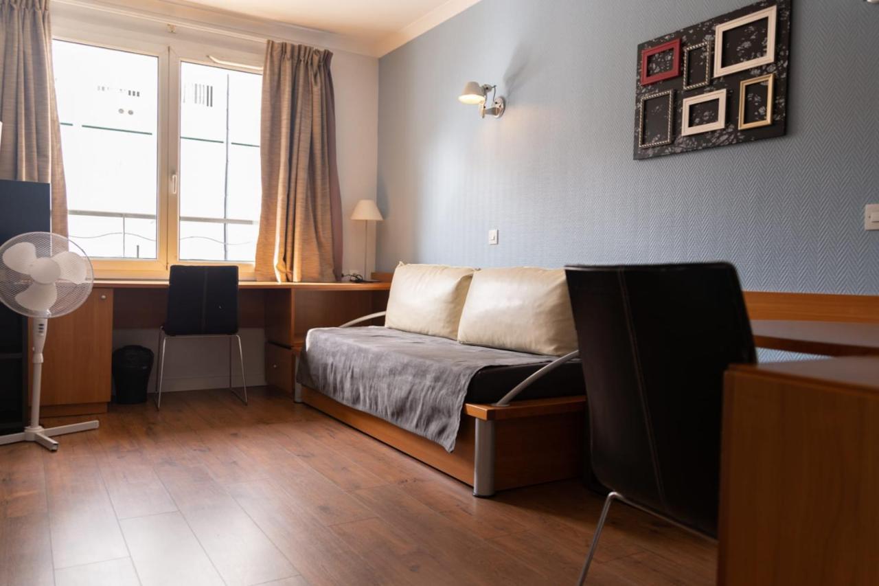 إسّي لي مولينو Confortable Apartment Near Porte De Versailles المظهر الخارجي الصورة